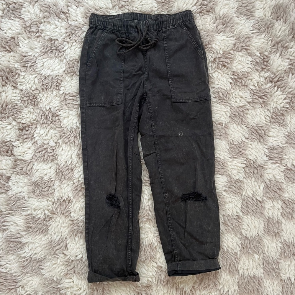 AE cargo pants